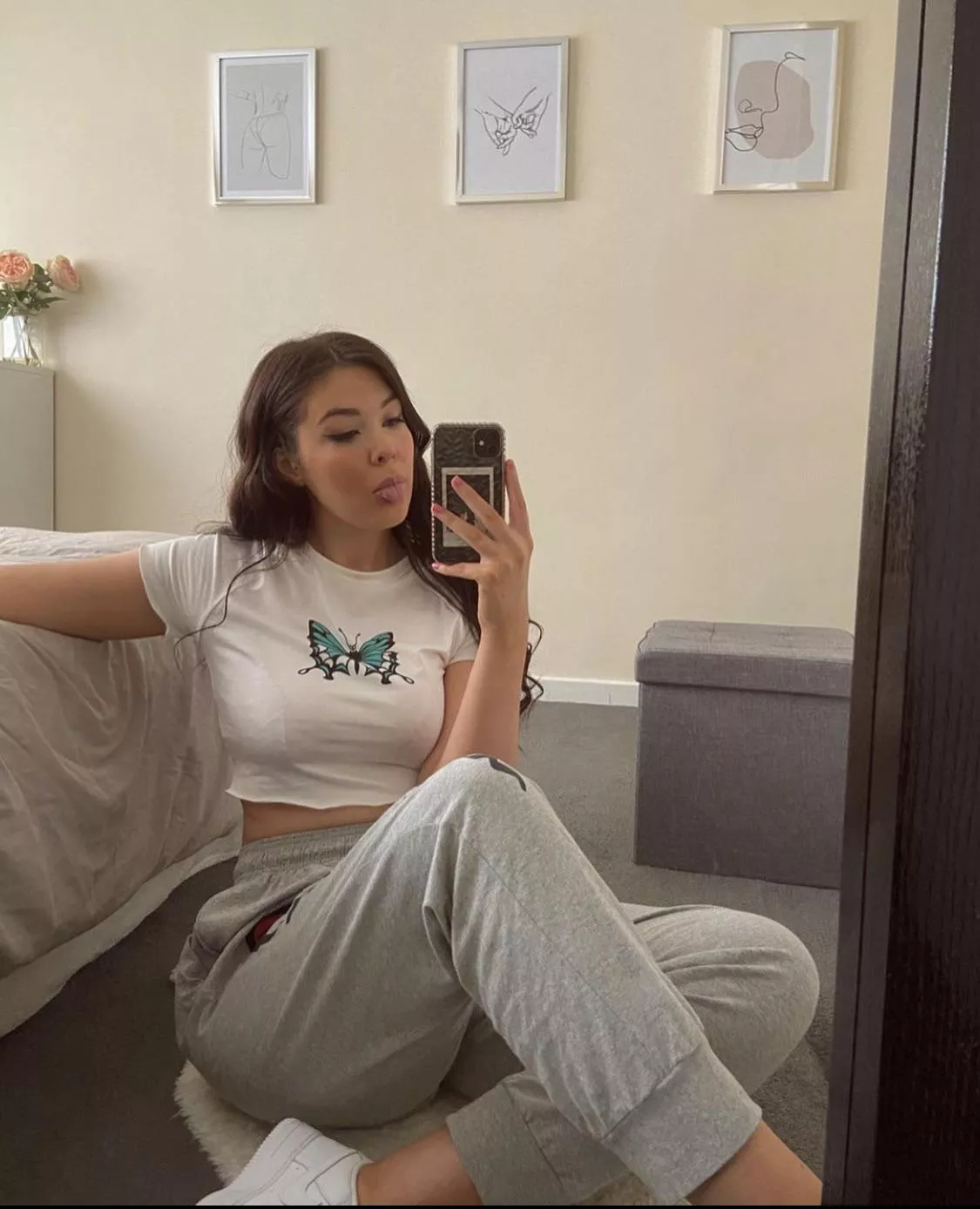 🏴󠁧󠁢󠁳󠁣󠁴󠁿 Scottish slut (6.5/10)