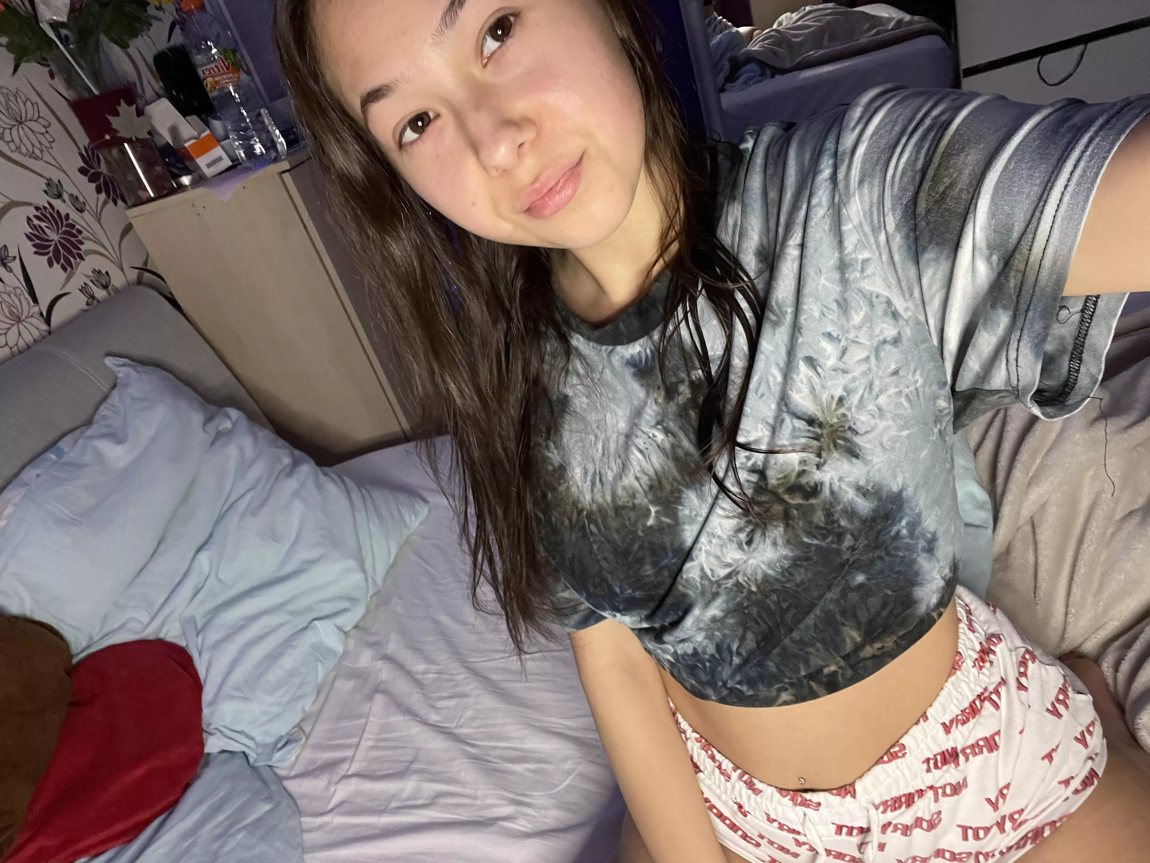 Still cute without my makeup on?