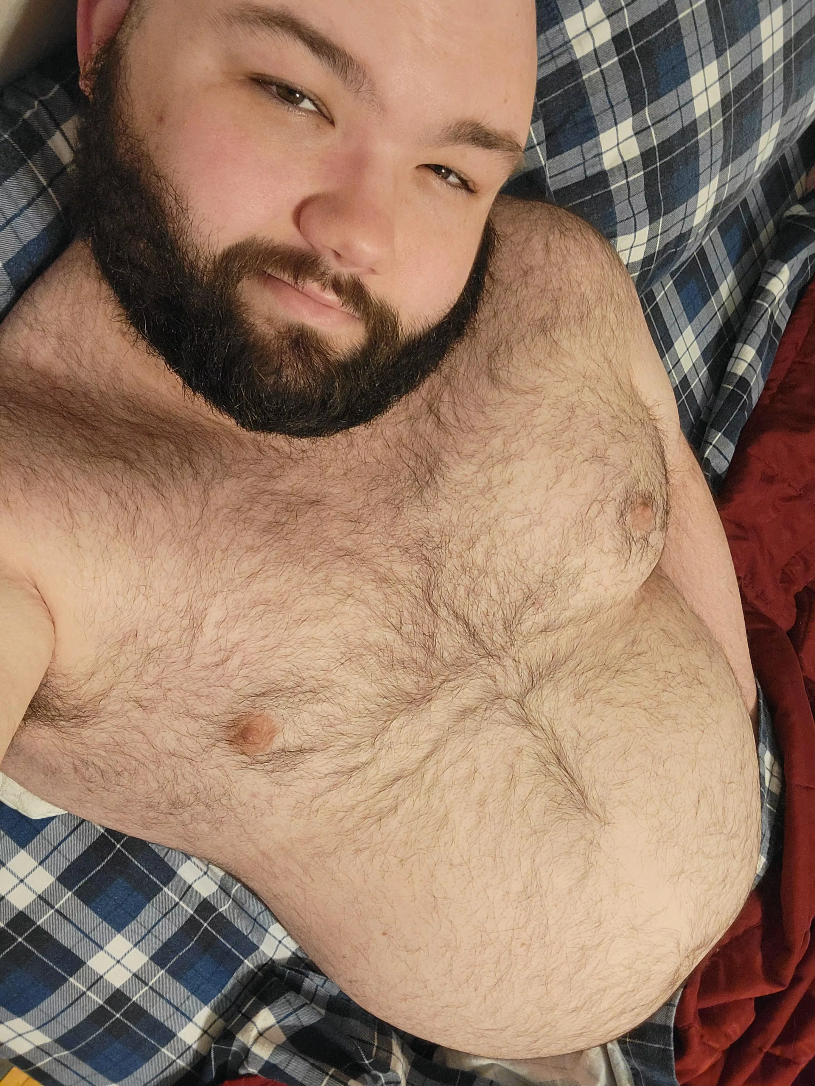 There's nothing quite like laying in bed naked