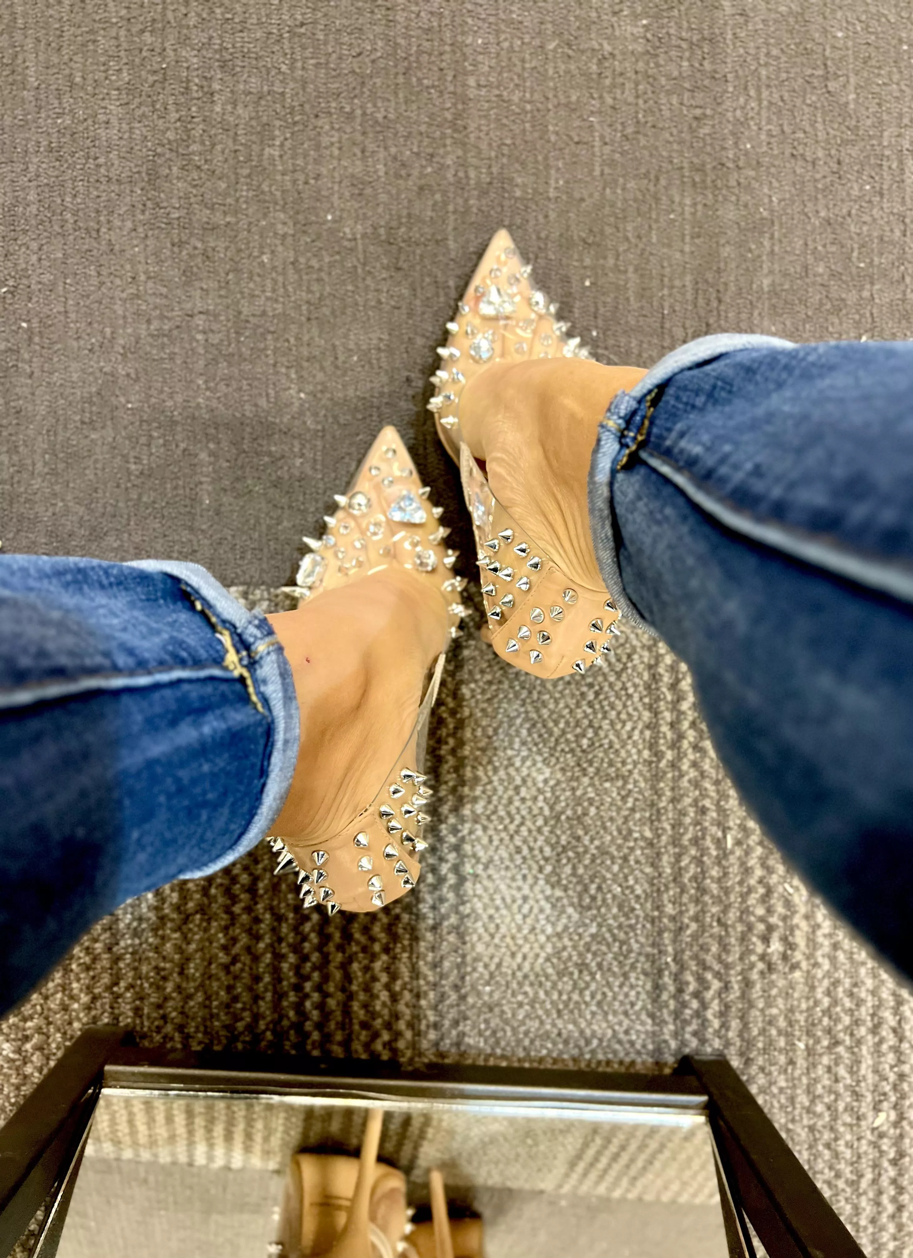 These see through heels 🖤🤍