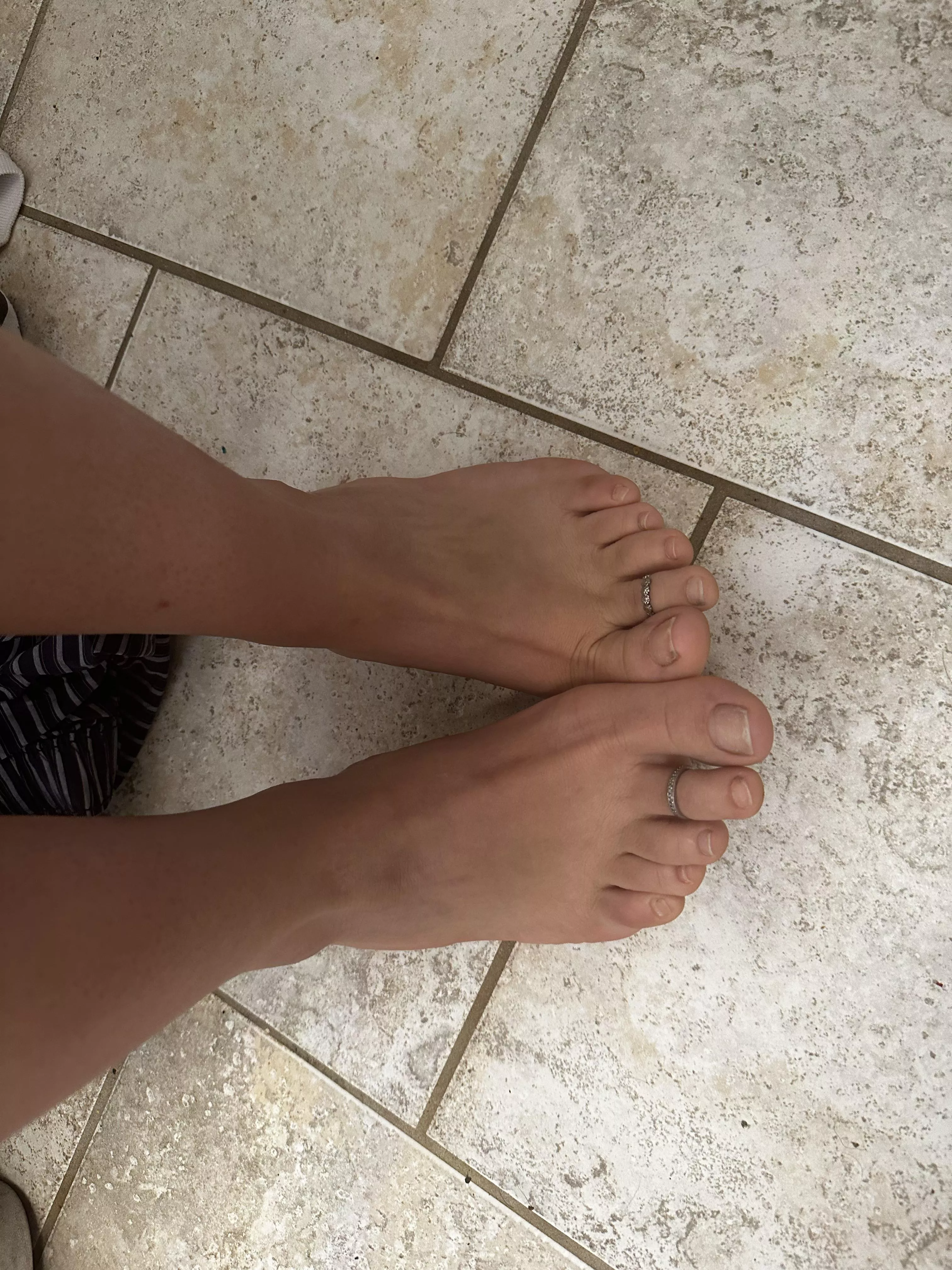 They say white toe nails mean good pussy, so what does natural nails mean? Because 🤤