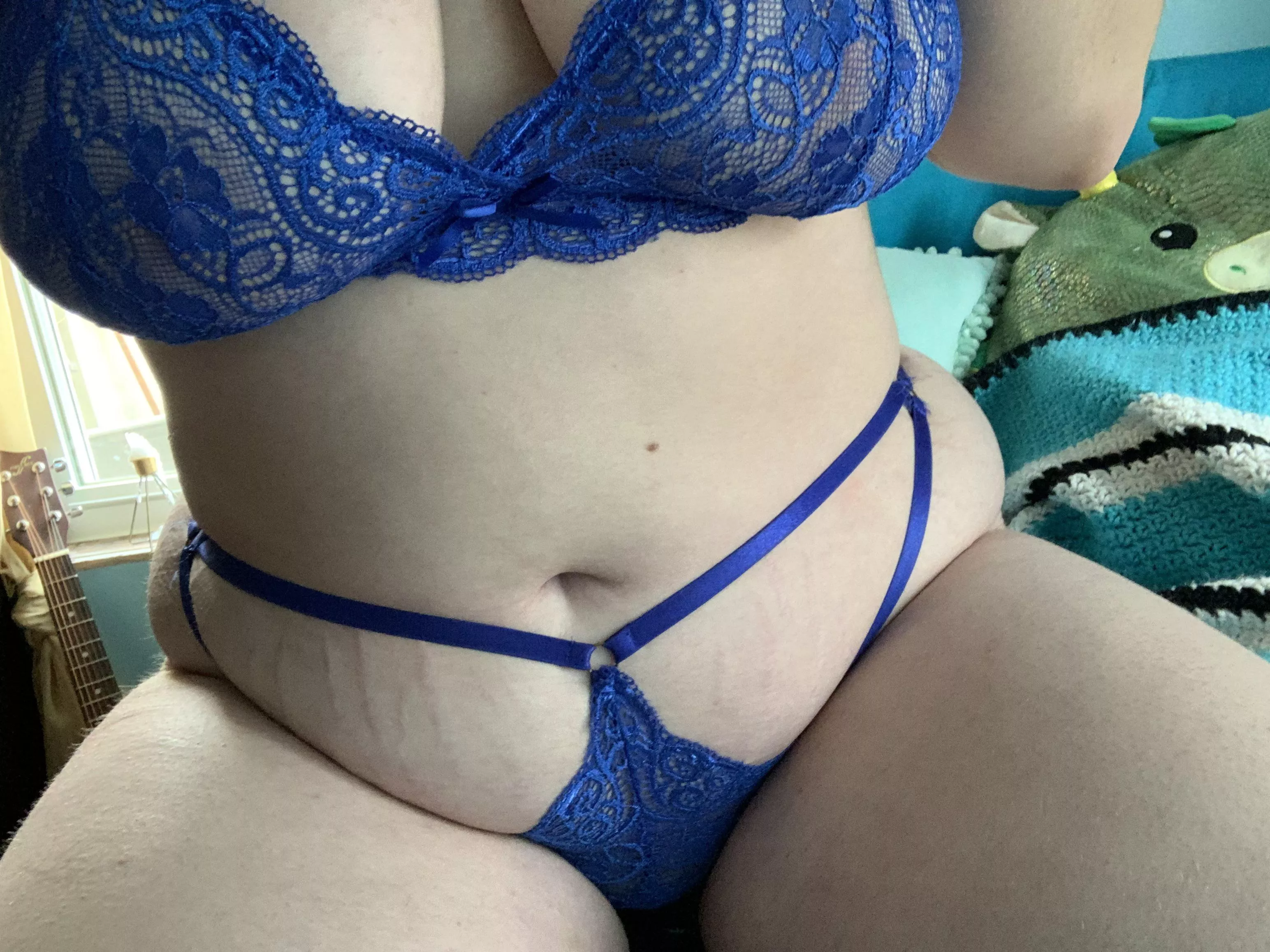 Thick thighs save lives…or so I’m told😍