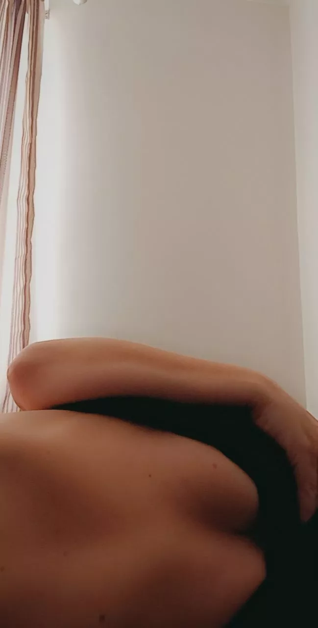 Wanna get a little closer 💋