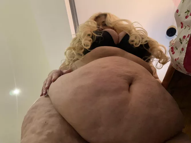 Well hello 💋🫦🍷