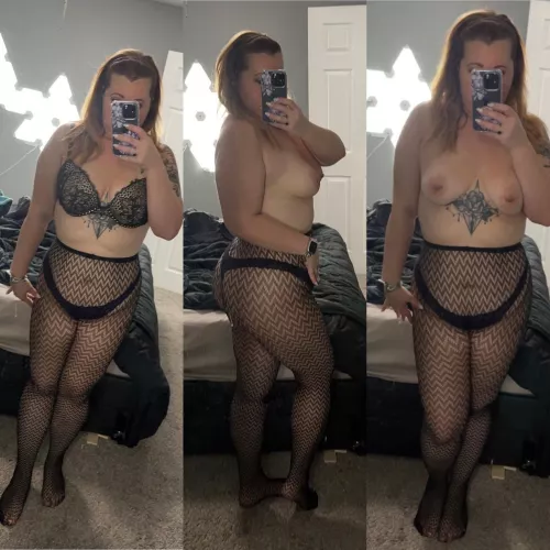 What people at work don’t get to see under my skirt (f)