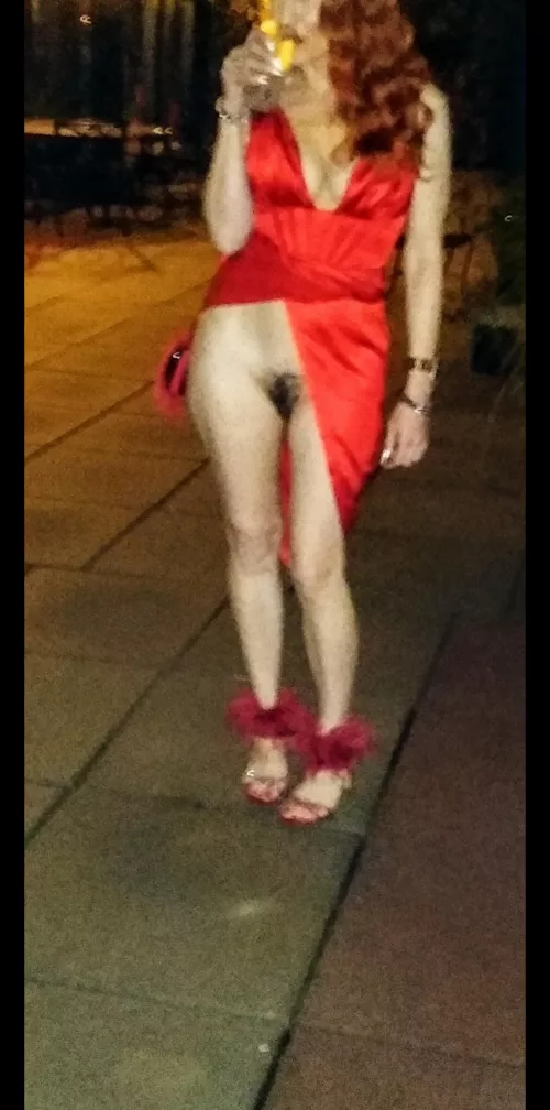 Windy on the bar terrace😘