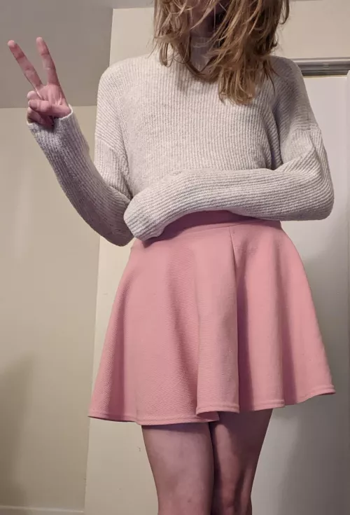 Would guys be interested in seeing my face in future posts~? 👉👈🥺