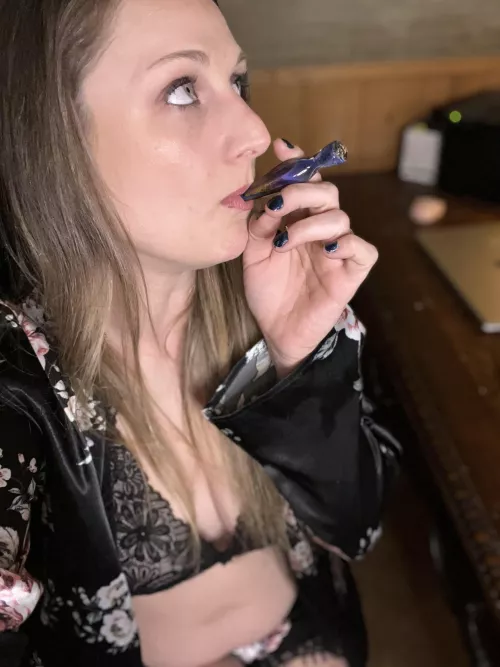 Would you come smoke with me? 😮‍💨