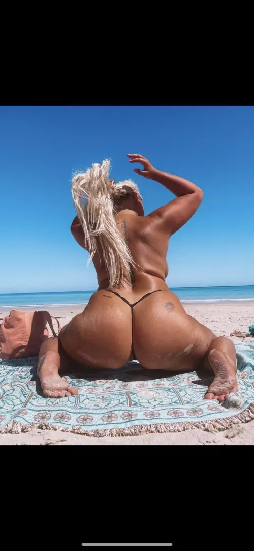 Would you let me grind my wet pussy on your face daddy?🤤