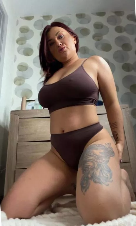 would you mind if i got dressed in your chair?