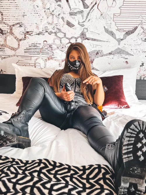 You know what you gotta do… turn your slut mode on 😏☝🏼 [domme] [oc]