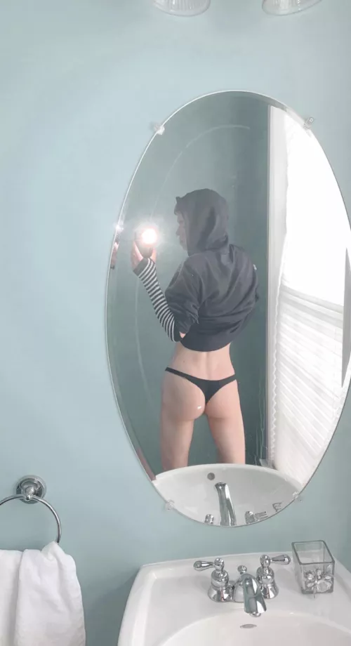 Young, smooth and slim 💕