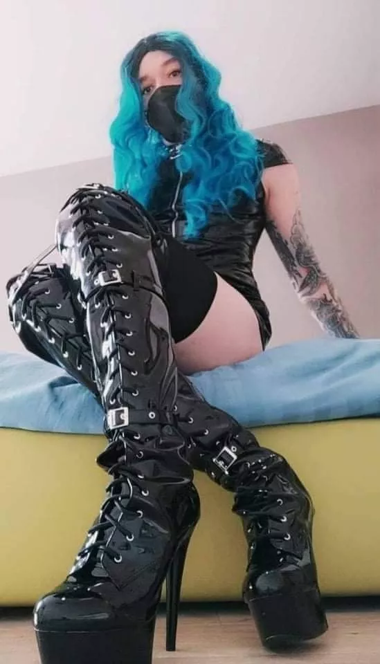 🖤💙🖤🥹😈