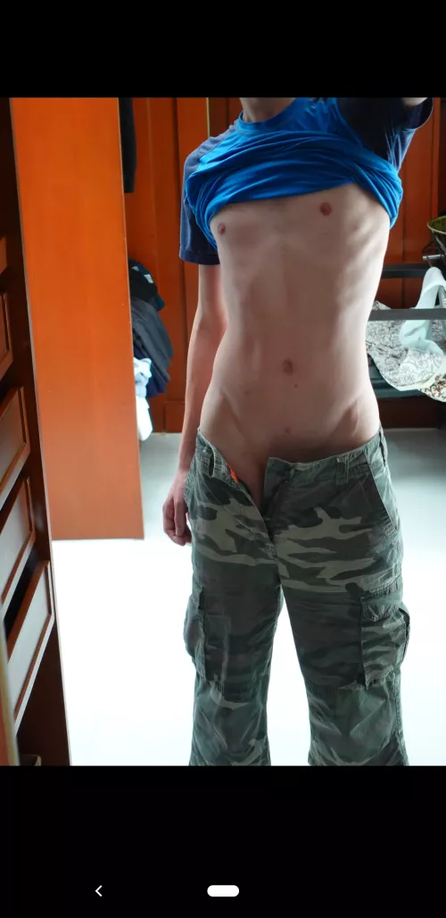 (19) Twink here! What is your favourite feature of the twink type? 😏