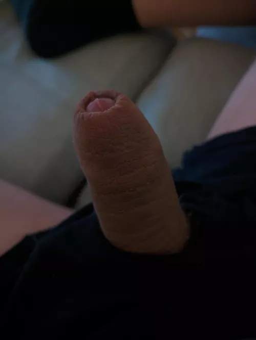 [21] year old looking for guys 18-22 ❤❤ I'm chubby and have a small dick ❤ Dm for social media