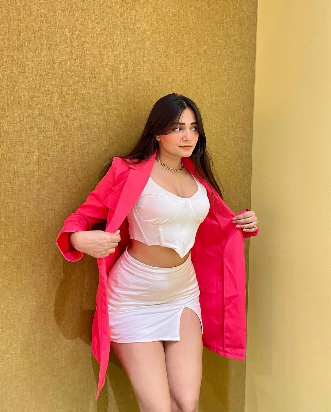 22F skirt right enough to pass?