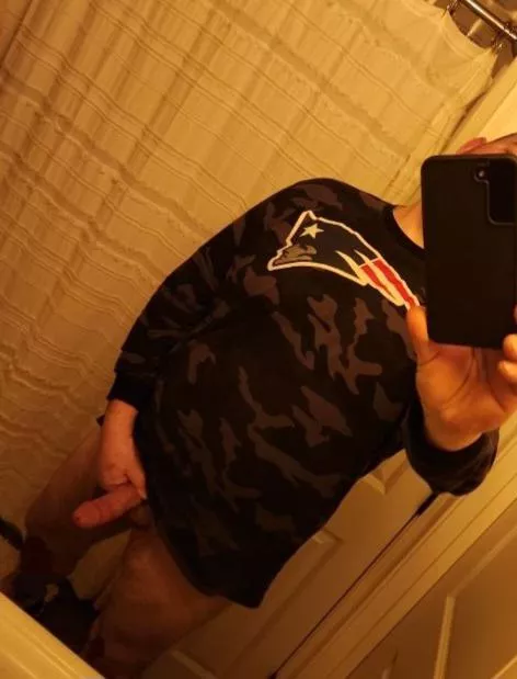 [43] I enjoy curvy cool women w big areolas 🤷‍♂️🤤