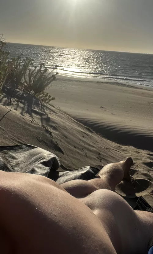 Ass pit at the beach - nice wank in the ocean after