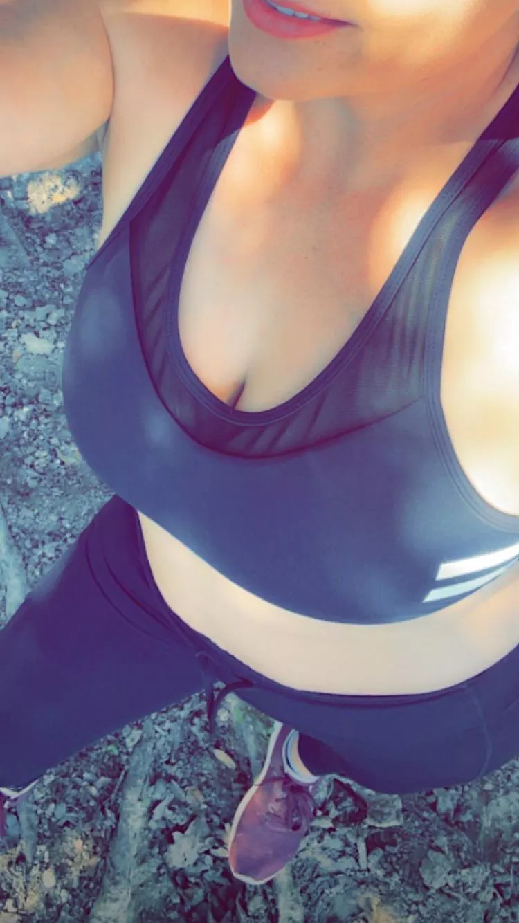 Black on black for the gym today, hopefully you like?