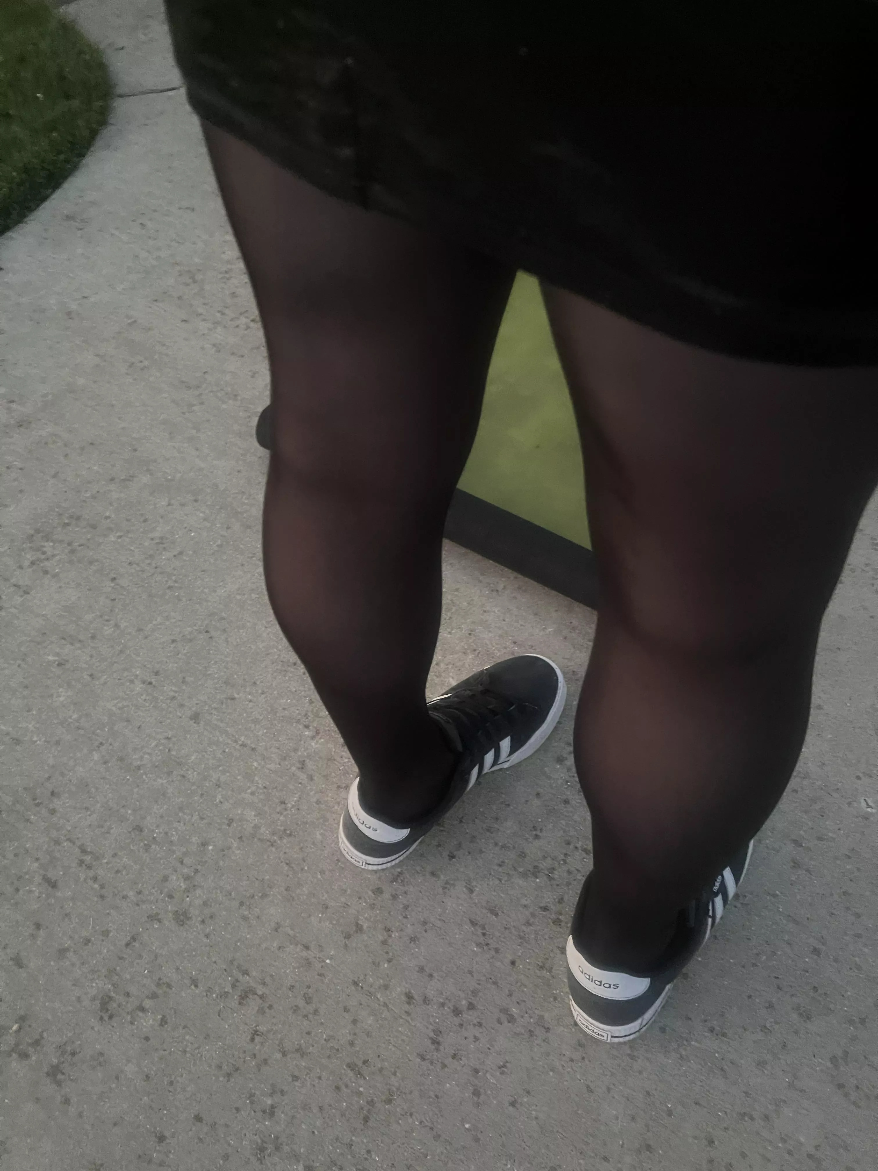 Black pantyhose and Addidas before yoga