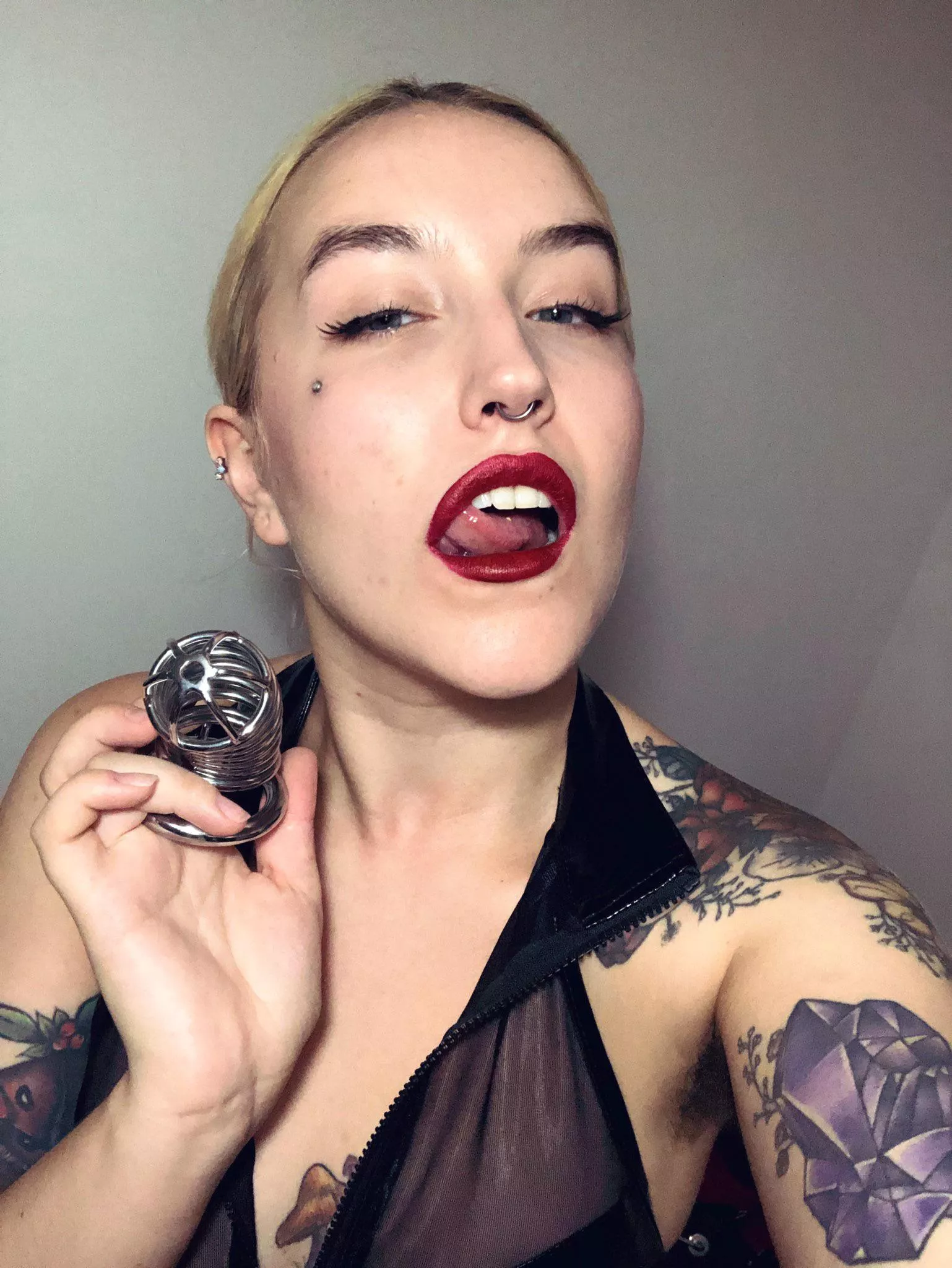 Can I be your key holder? 🔐