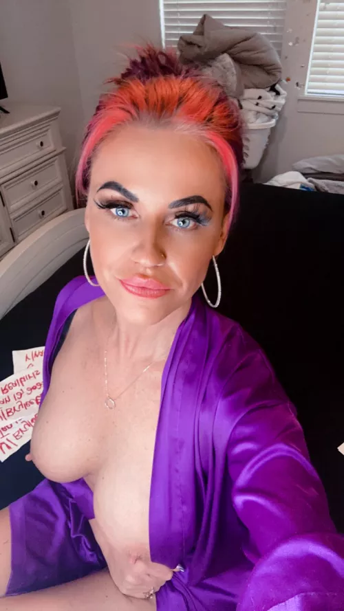 Can you help me with some manual jobs please? (f)