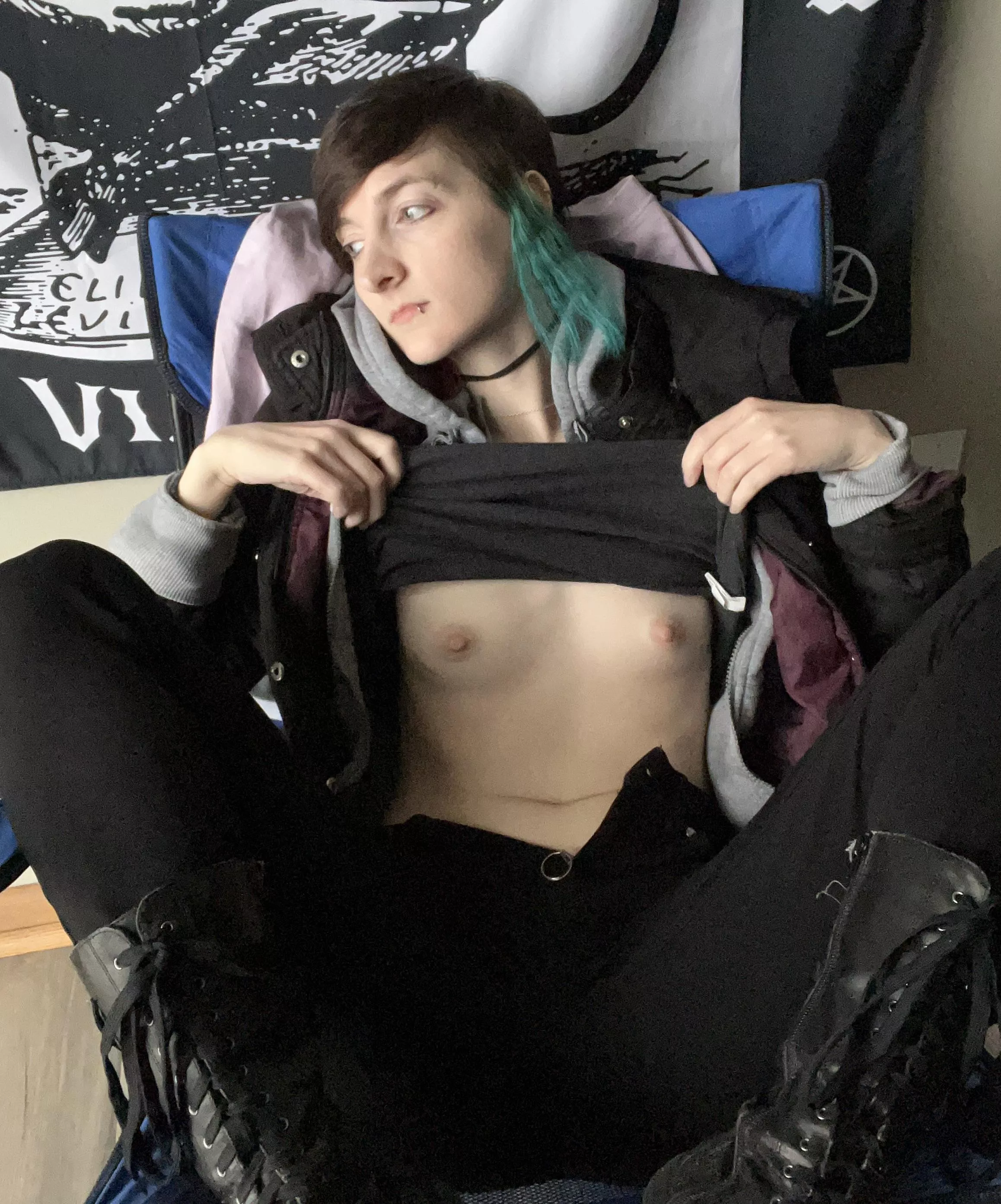 Casual boi boobs