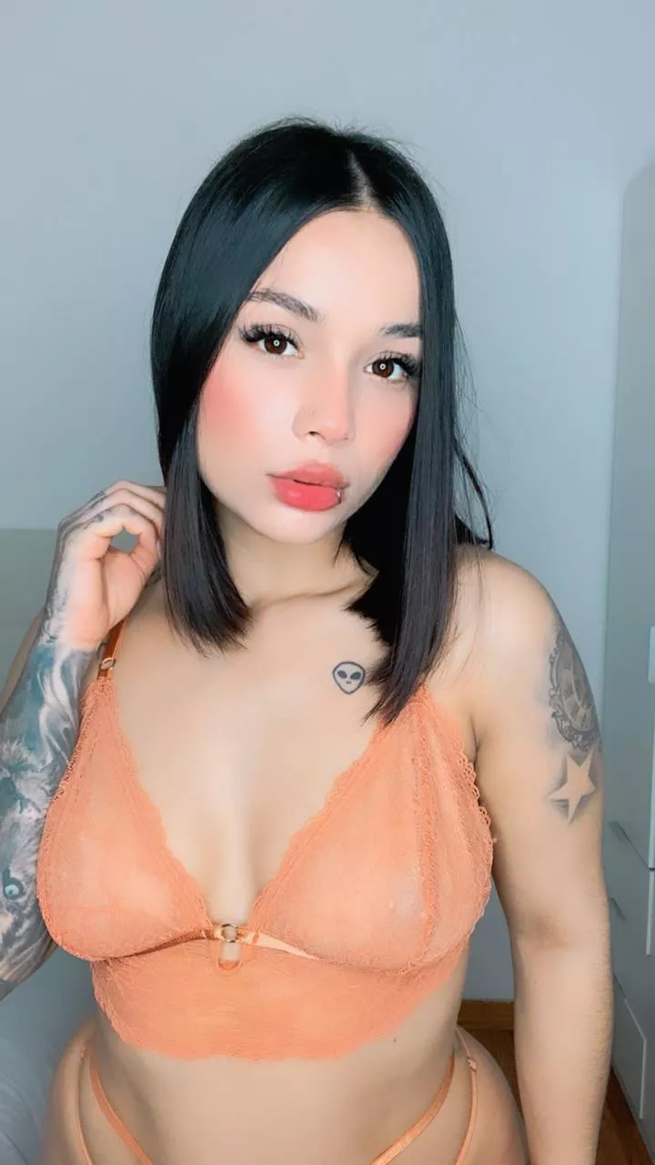 Classy and sexy slut for you.