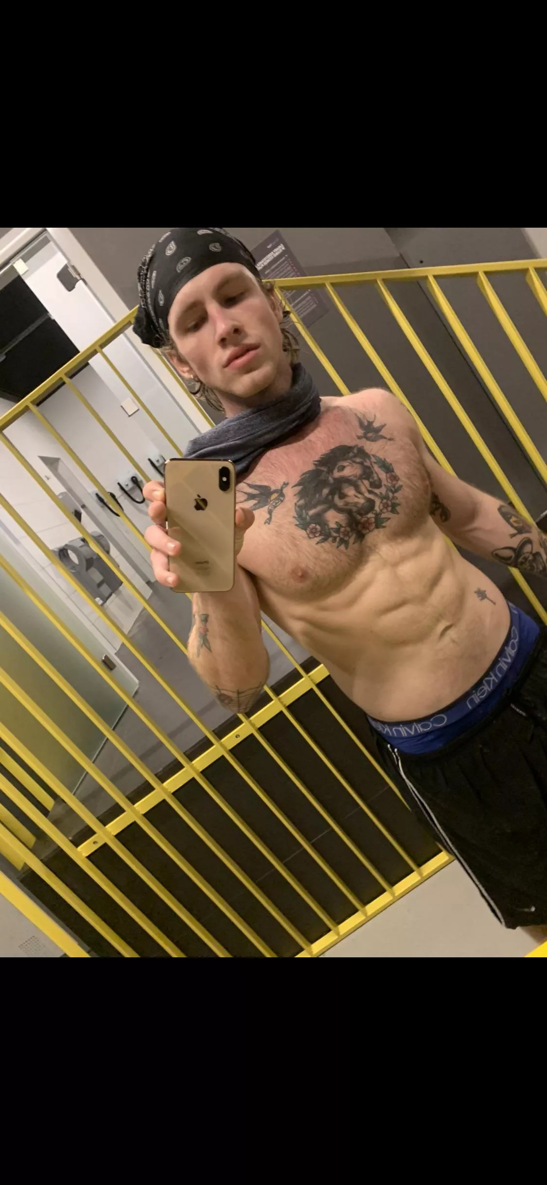 Couldnt pull my shorts down;( (so many guys were staring)