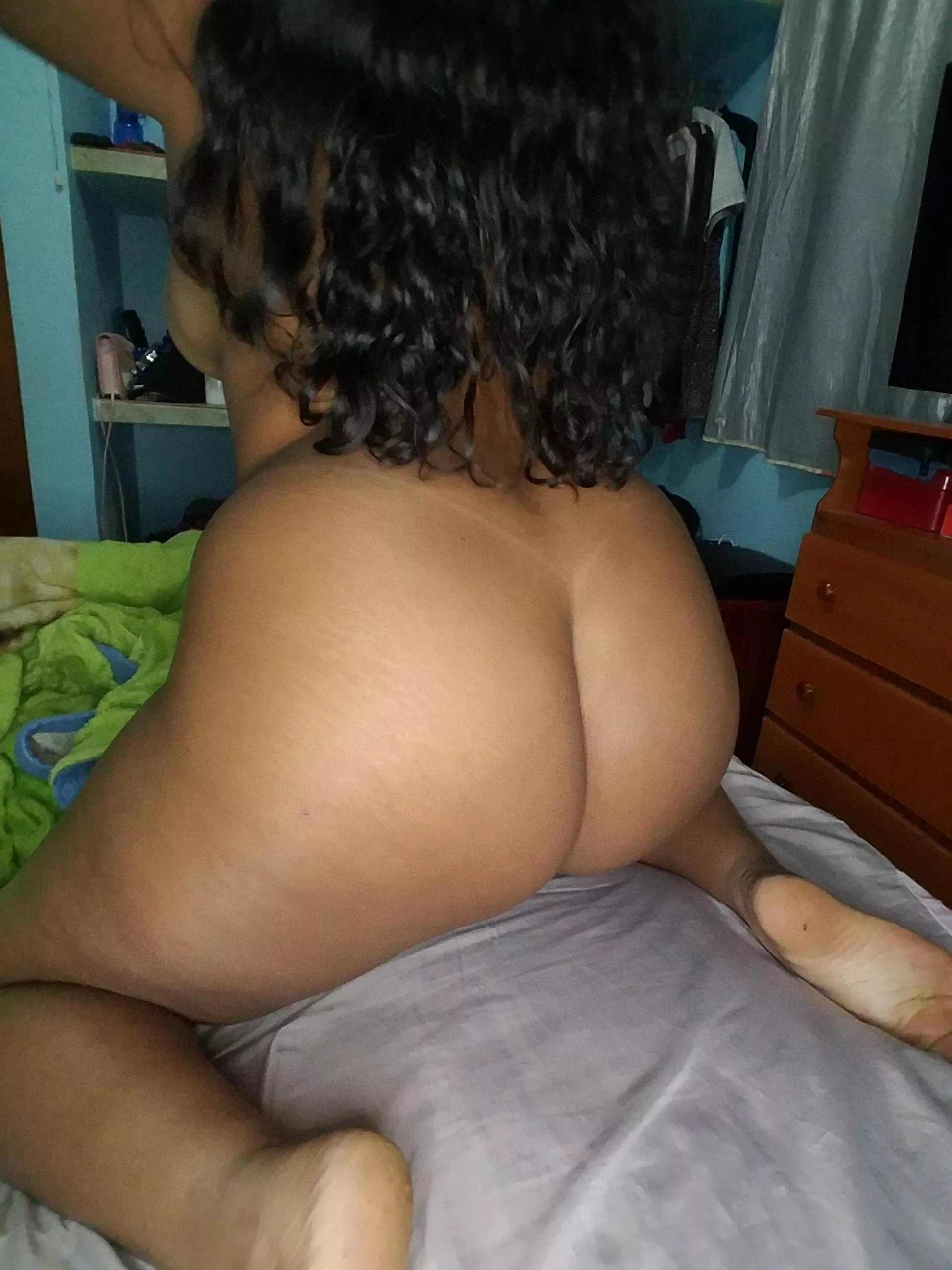 Do you see my tan line?