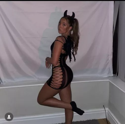 Ella definitely didn’t fall from heaven 😈😈