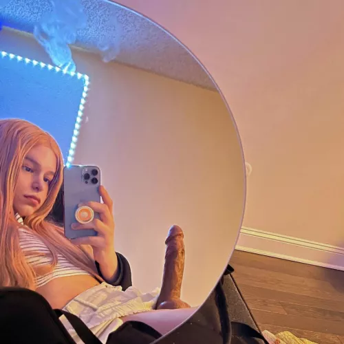 Ever imagined the tiny nerdy gamer girl in your class will turn out like this?