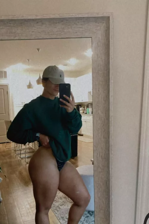 [F] 23 🥵 JUST FINISHED LEG DAY 🥵