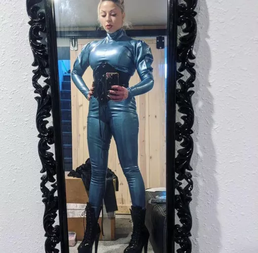 [f] Did you like my leather!