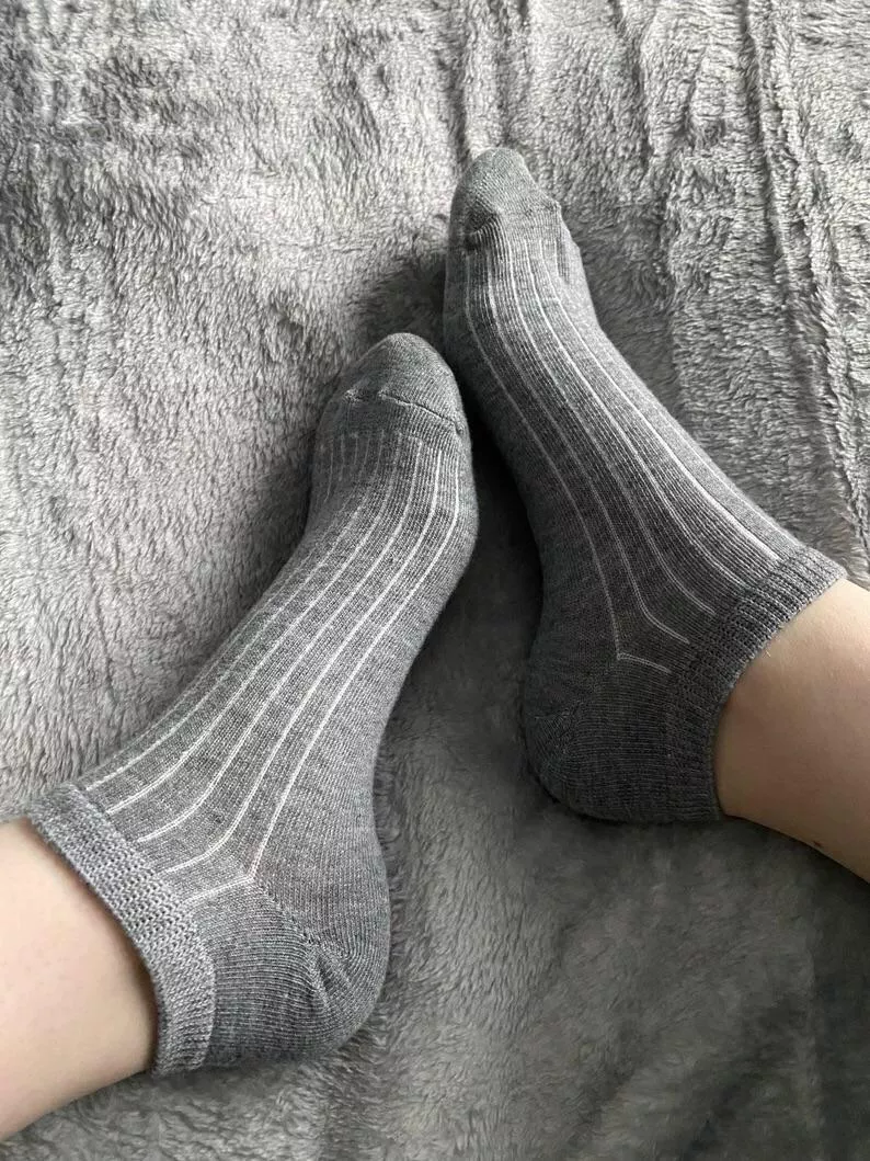 Grey and white socks for sale 🖤🤍 Let me know what you think! $15 with shipping included and 1 day wear