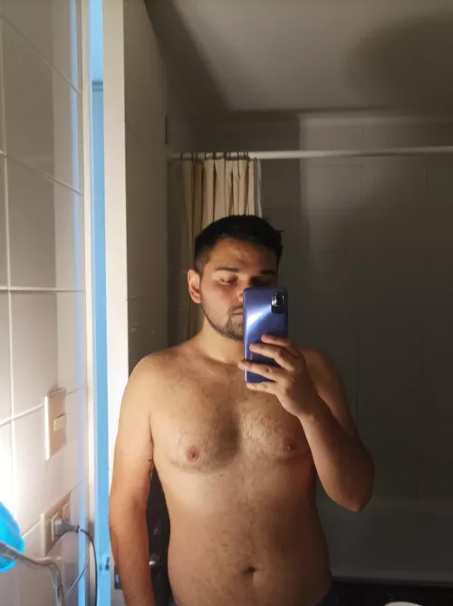 hi! don't tend to post shirtless pictures but felt like looked good on this one 🥺