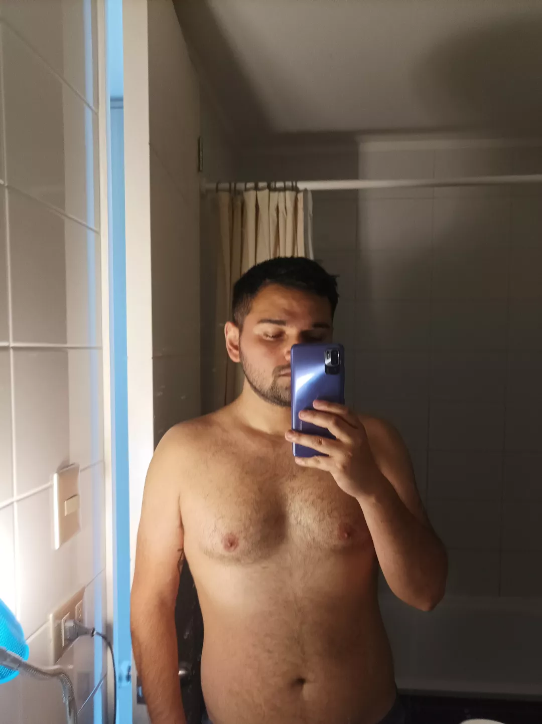 hi! don't tend to post shirtless pictures but felt like looked good on this one 🥺