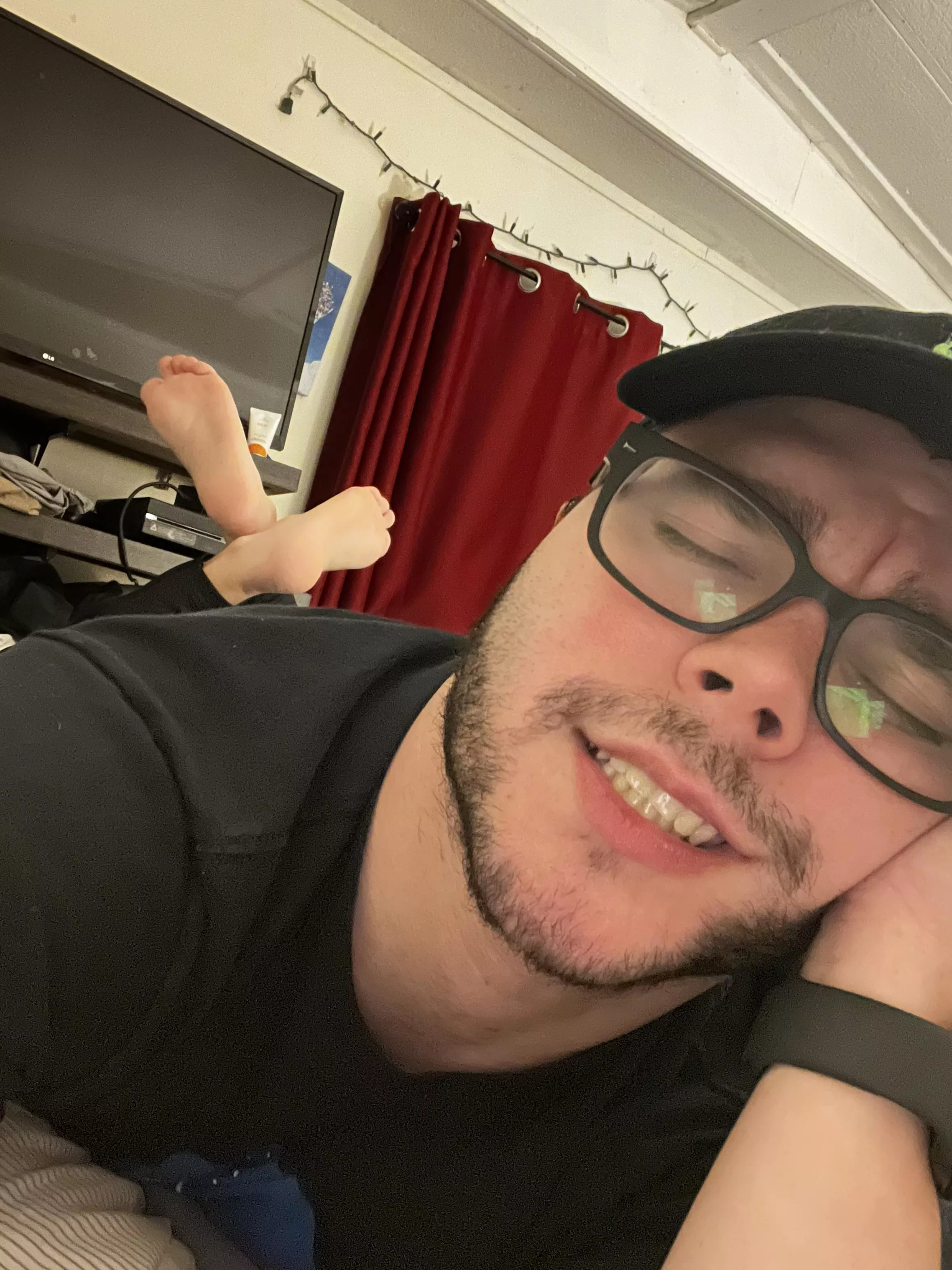 Hi 😄 how are you?! I’m tired and ready for the weekend 🤪