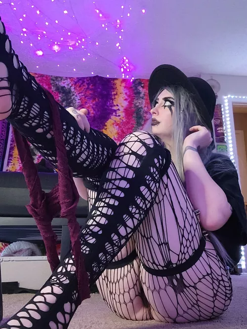 I give you permission to rip my fishnets