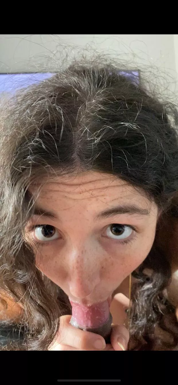 i love cleaning daddy up after he cums 🥰