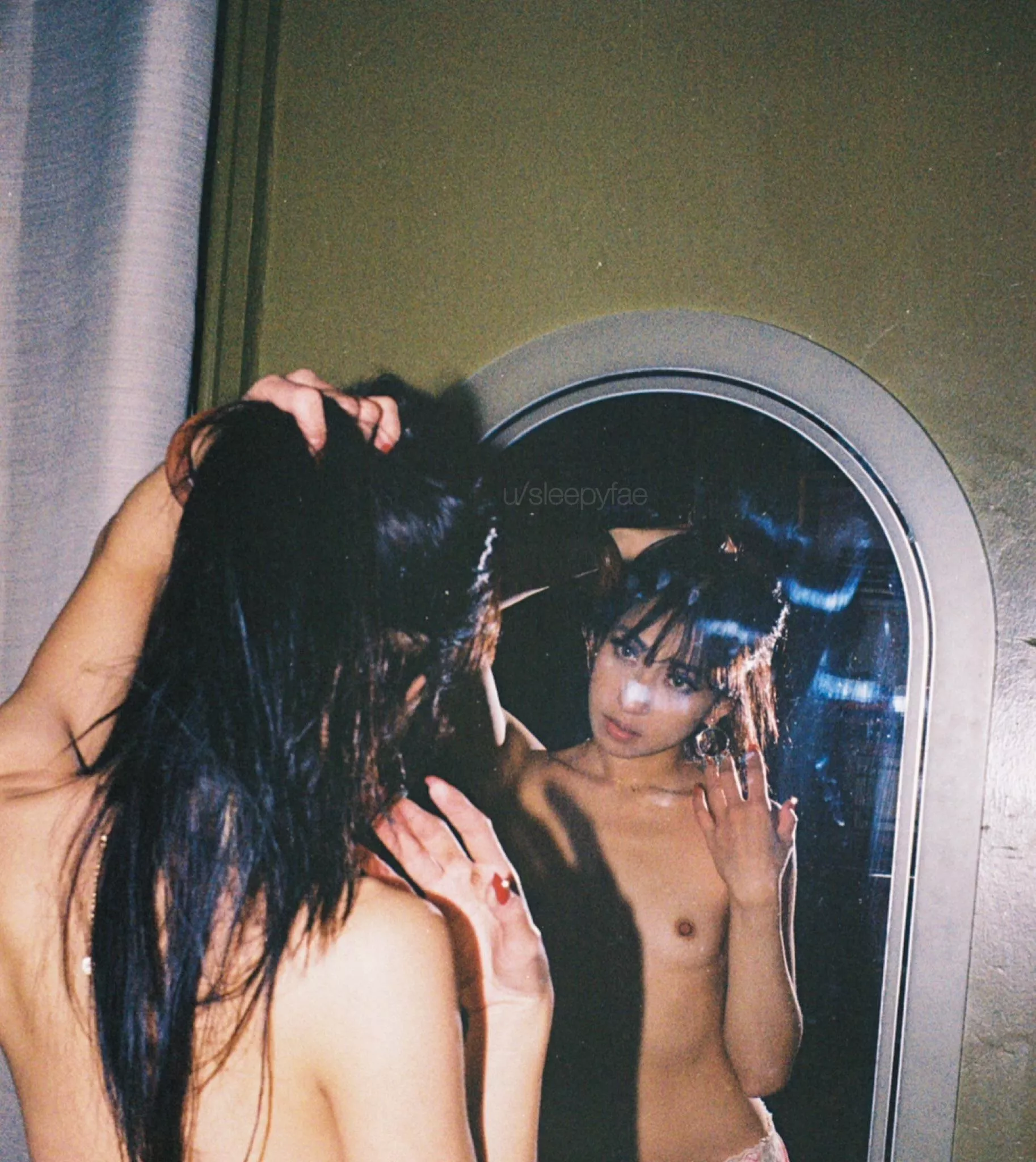 I love getting nudes taken on 35mm film because it’s so raw & natural. No editing or airbrushing✨🎞️