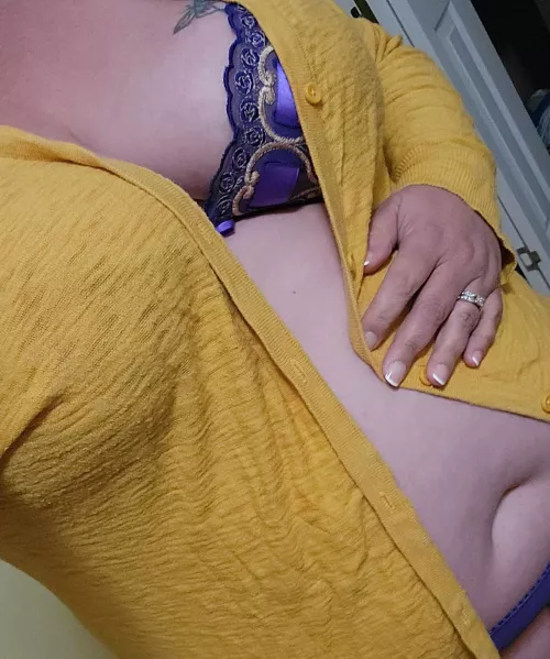 I love my time alone.. wonderful to make new friends..