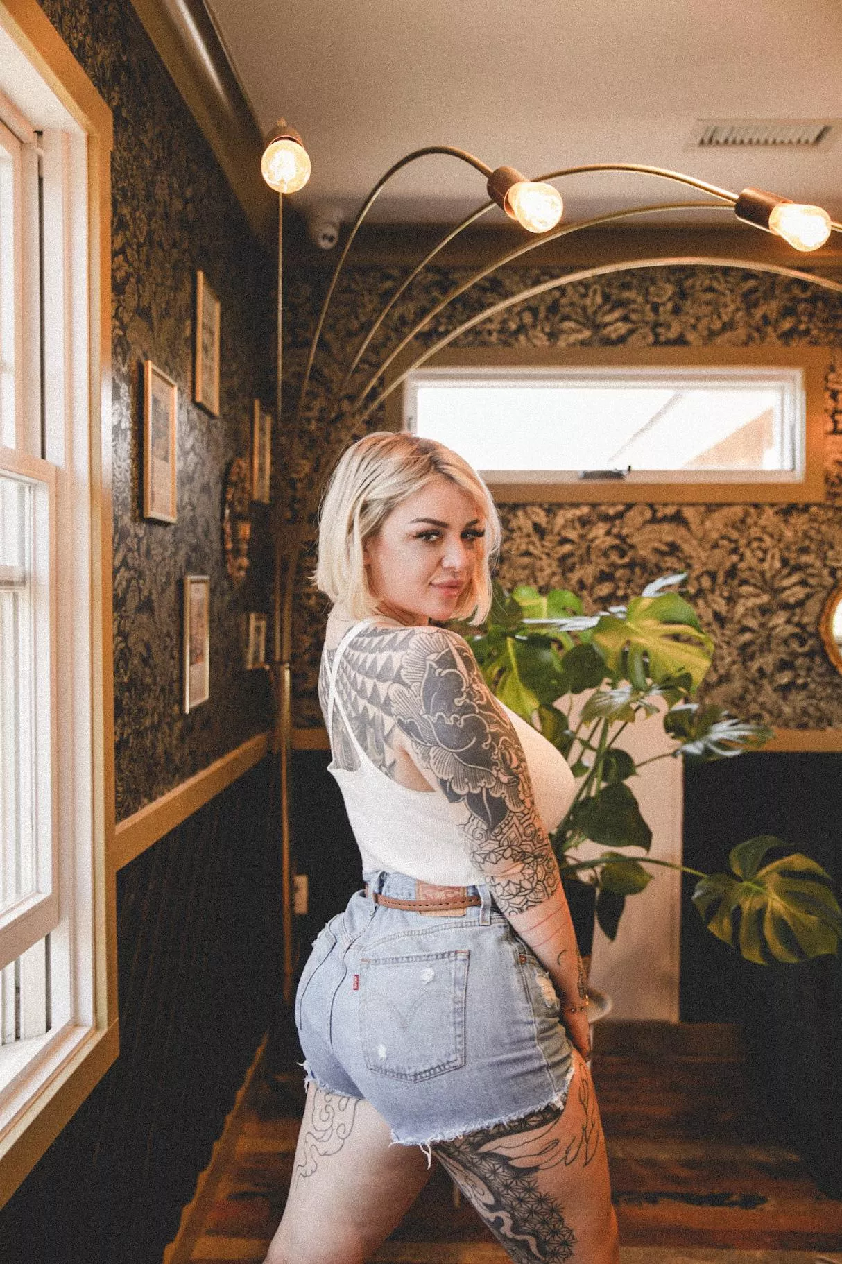 i think my tats go well in this room