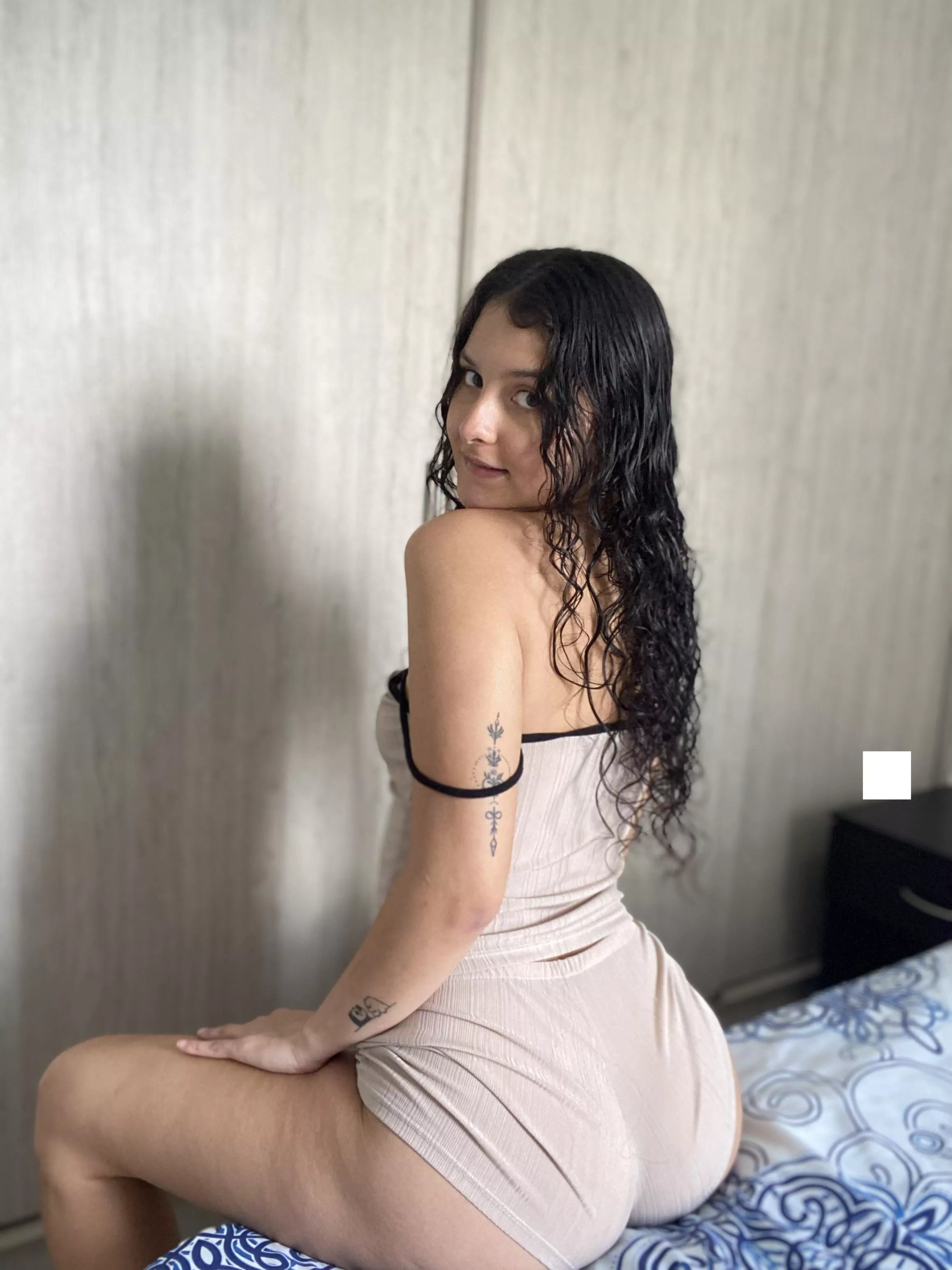 I want something hard in my mouth 👅