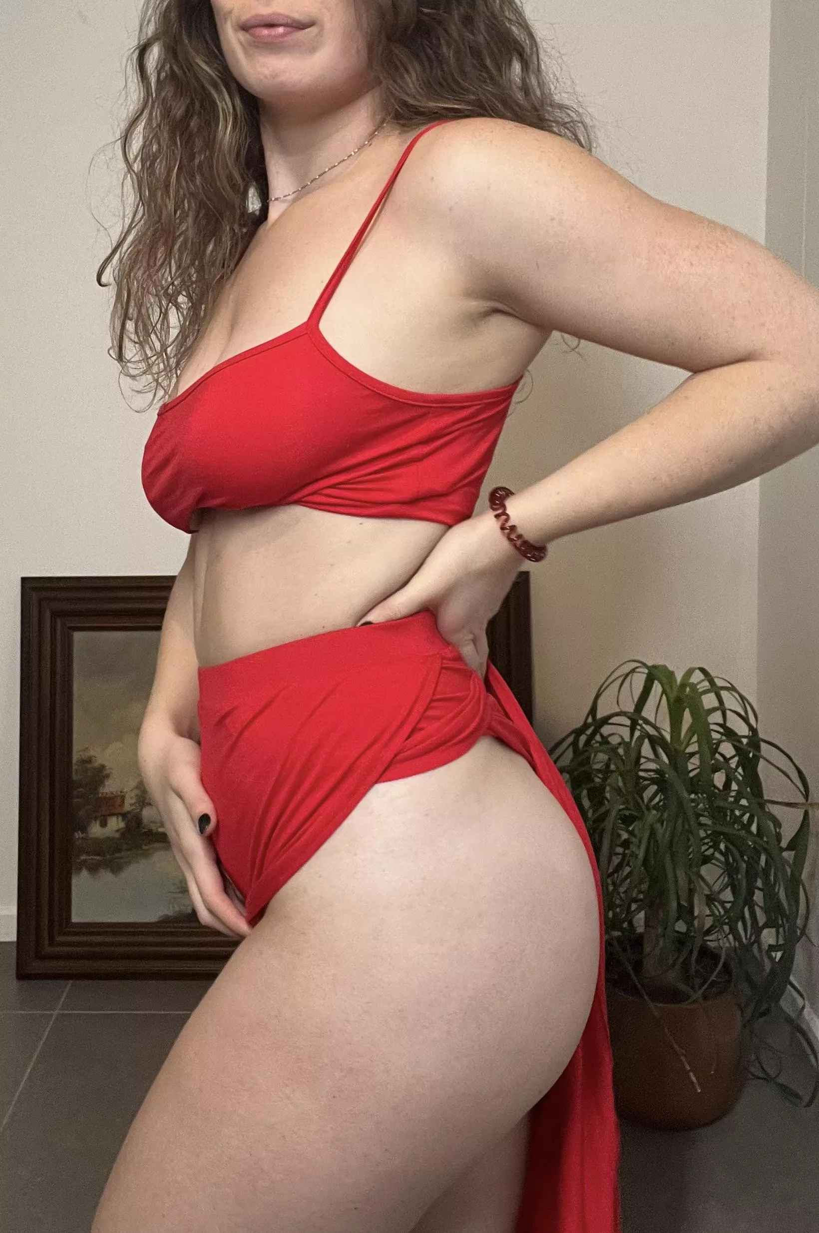 I want to show off my new dress 💃