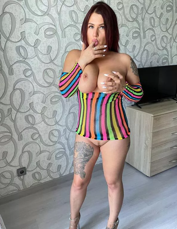 I want you to play with my nipples.. right now!