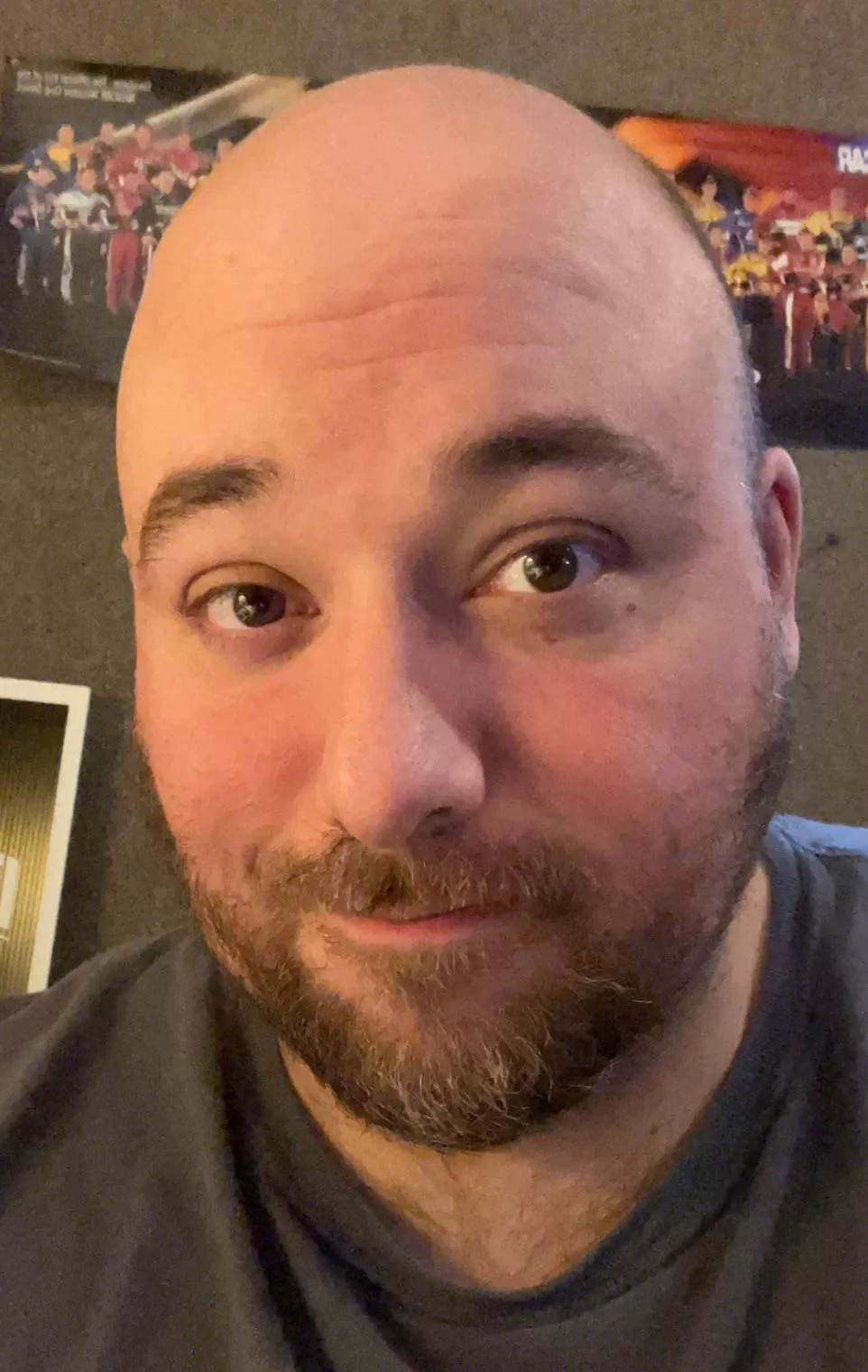 I’m huntin’ in the man Forrest for a geeky cub. Should I keep the beard?