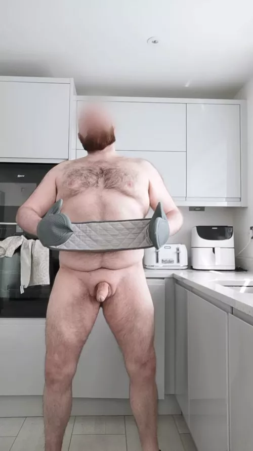 I'm ready to handle those hot buns