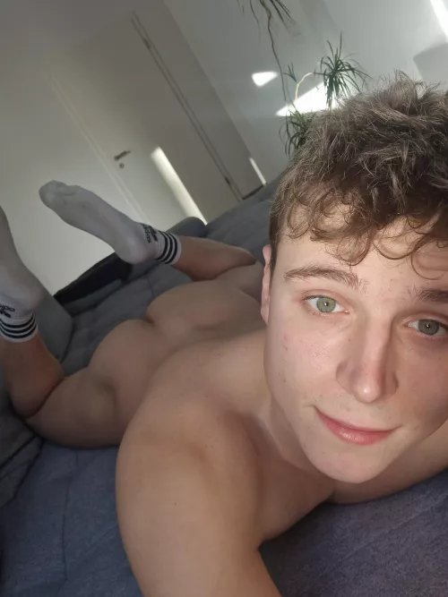 I'm so horny right now😋, wanna get banged so bad🥵