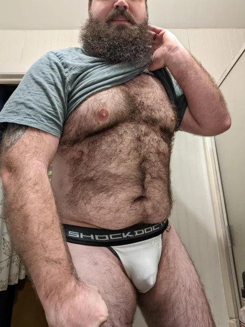 Just your friendly neighborhood sasquatch showing off in the bathroom! 😁😁